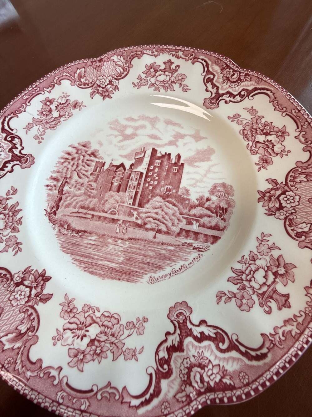 Johnson Brothers Old Britain Castles Blarney Castle Pink/Red Dinner Plate - Picture 2 of 4